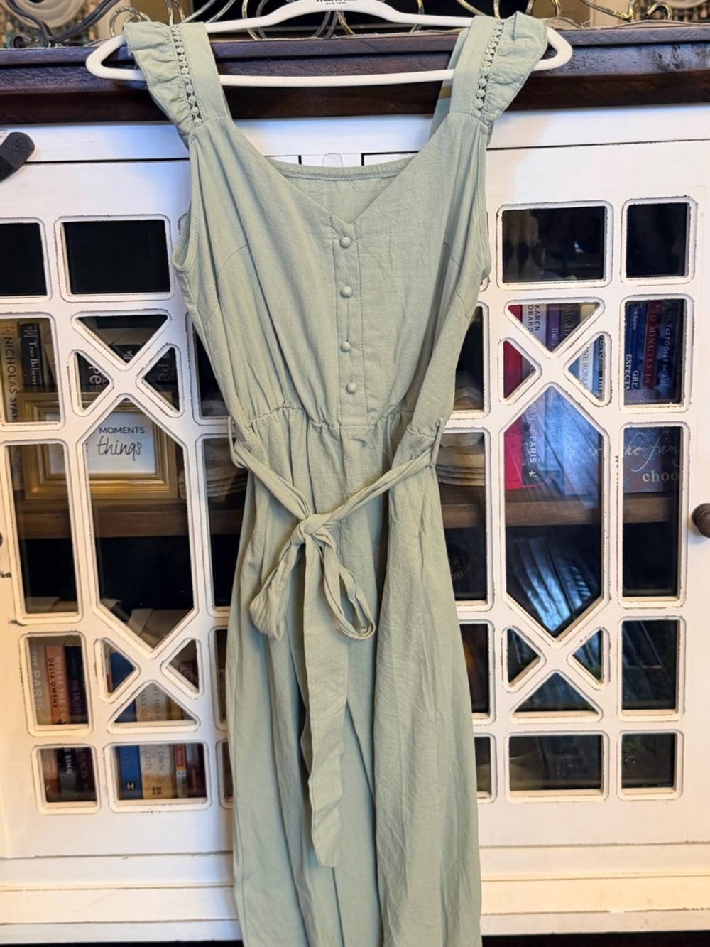 Sleeveless Sage Green Button-Front Summer Dress with Waist Tie